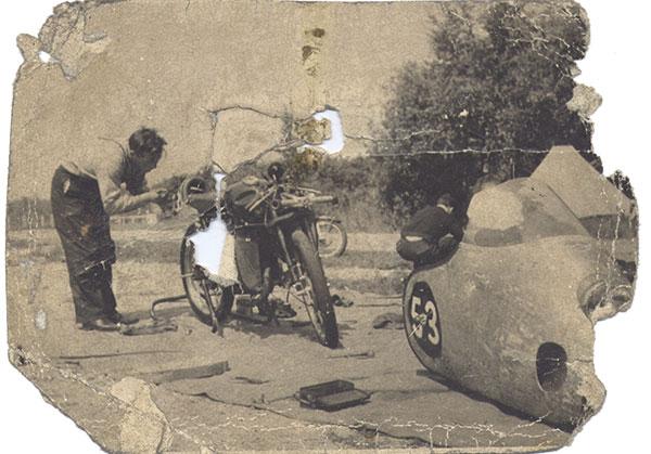 Louis Schoon et sa moto avec cardan